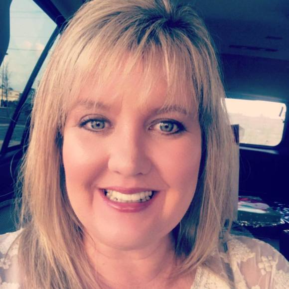 Meet your Posher, Jennifer - Picture 1 of 1